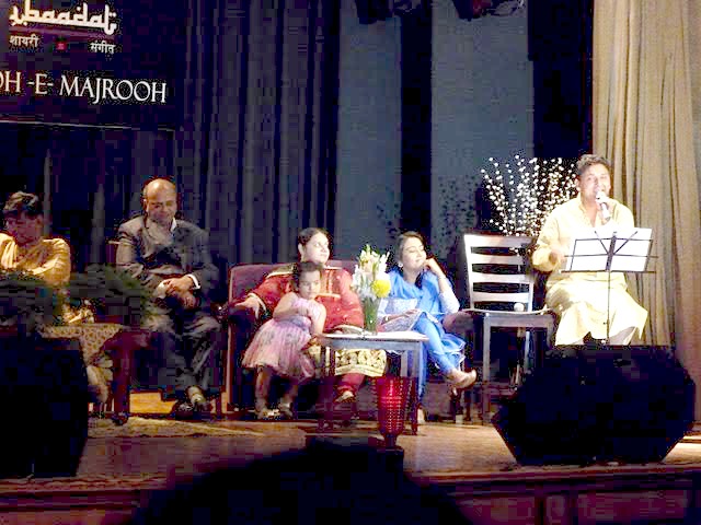 Raju Naushad (Naushad Sahab's son), Saba Sultanpuri (Majrooh Sahab's daughter who is also Raju Naushad's wife), Dr Sapna Sehgal, and Sarvesh Mishra (Rafi-voice singing) at the Rooh-E-Majrooh musical evening