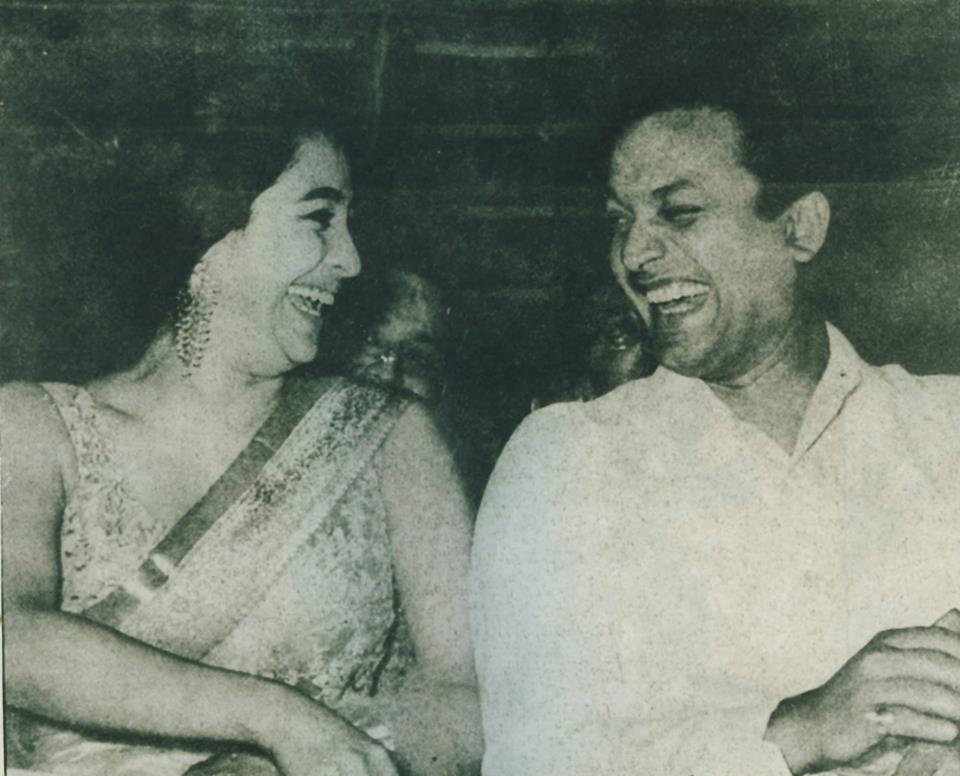 Uttam Kumar and Suchitra Sen 4