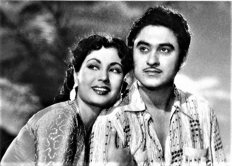 Kishore Kumar and Meena Kumari in Naya Andaz