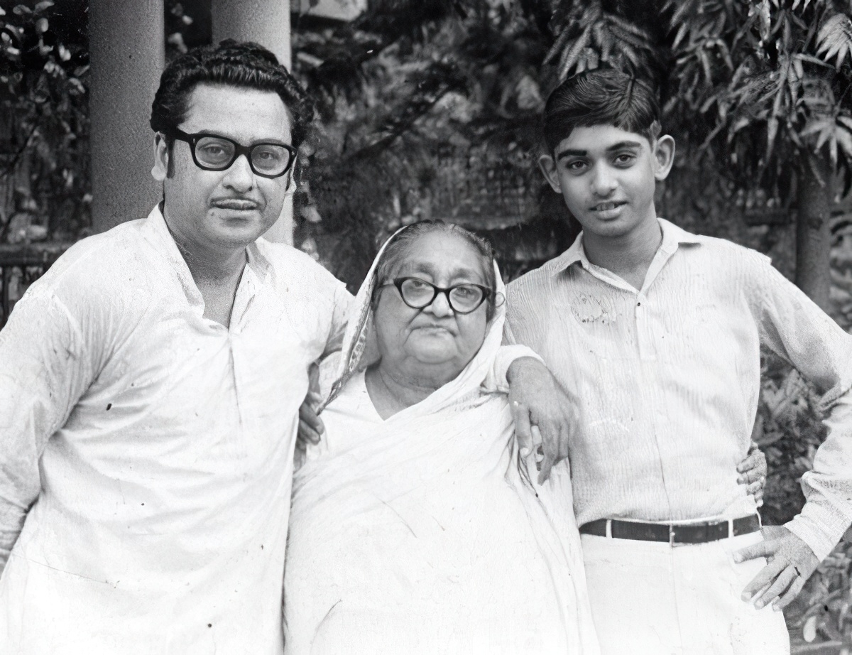 kishore kumar, his mother and Amit Kumar