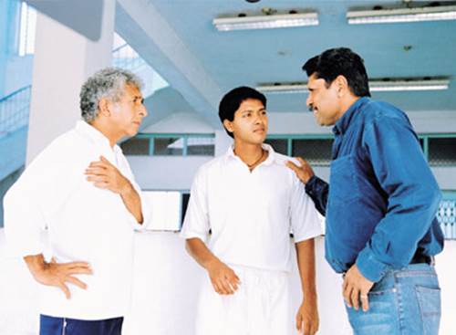 Naseeruddin Shah, Shreyas Talpade and Kapil Dev in Iqbal