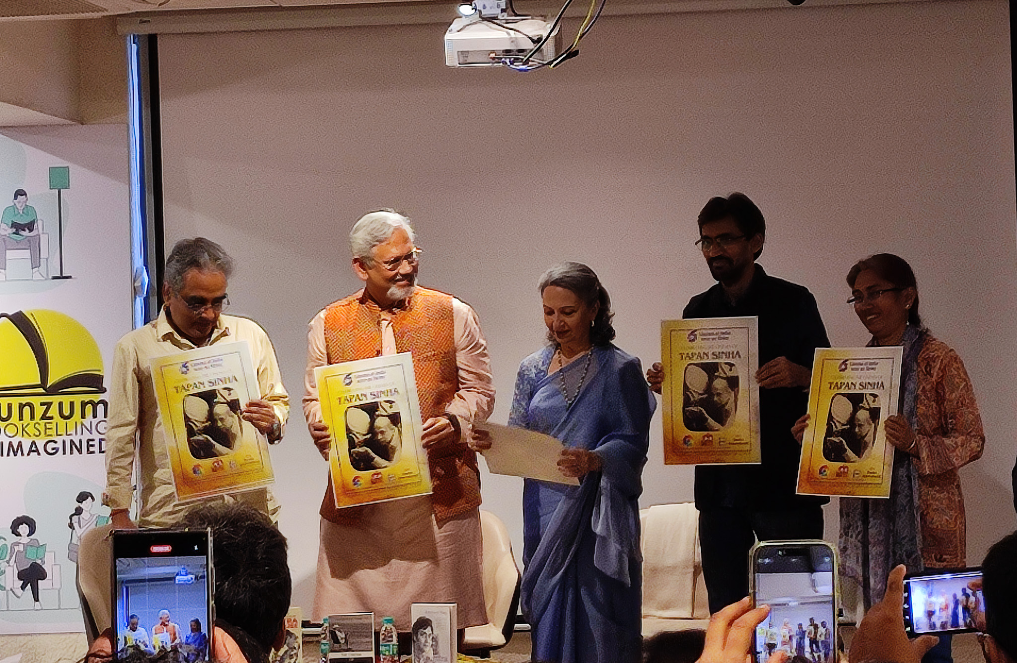 Shantanu Amitava Sharmila Tagore Ashish Antara-2