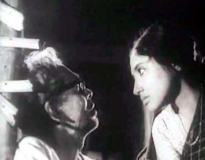 Jukti Takko Aar Gappo