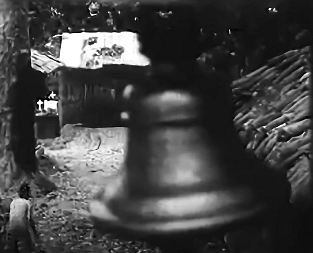 The bell in Ajantrik