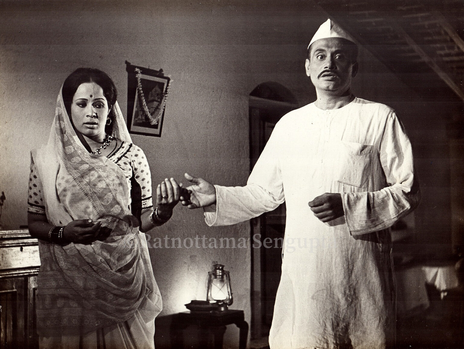 Nandita Thakur, Kali Banerjee in Dagdar Babu - Silhouette Magazine