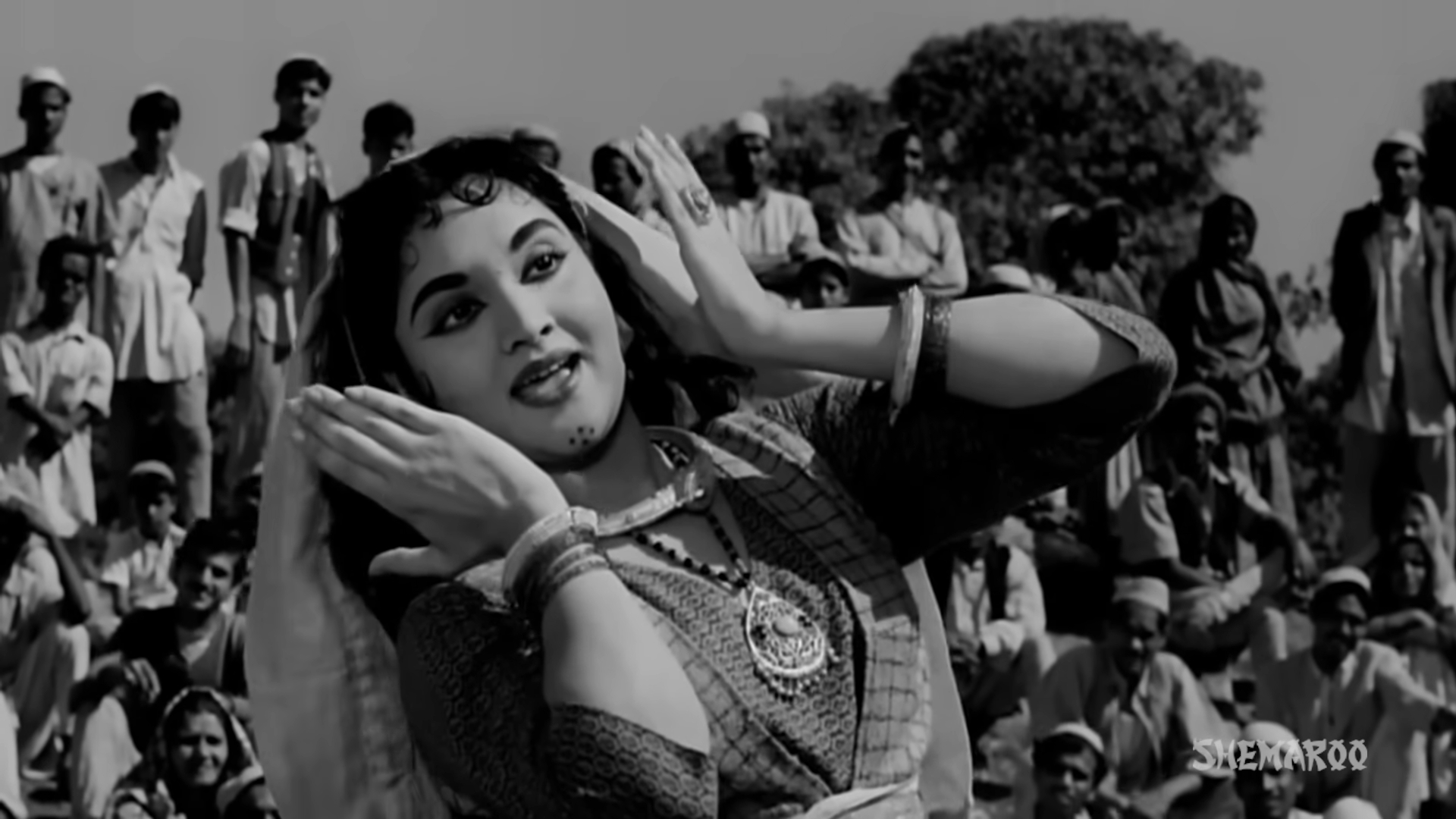 Zulmi sang aankh ladi