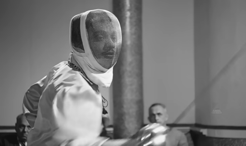Uttam Kumar as Gauri Shankar, fencing in Jhinder Bondi