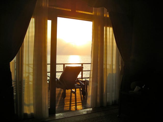 The sunrays hastened into room