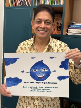 Ramendra Kumar with the Boond Kamishibai card