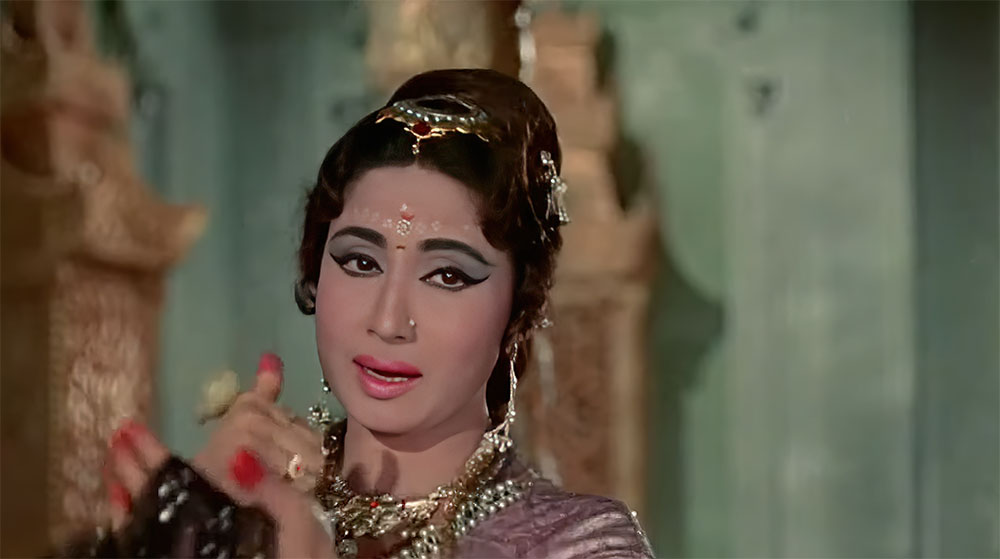 Meena Kumari in Chitralekha