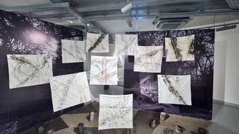 Nature-inspired contemporary installation at Arthshila Patna